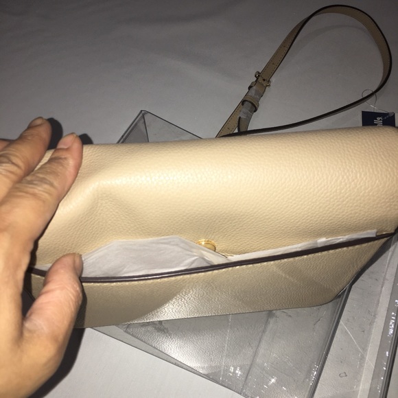 Michael Kors MD Shldr Flap Leather Purse - Picture 8 of 16